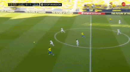 老将坚持打完最后一分钟（老将拼到终场最后一秒）