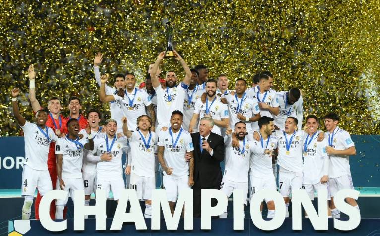 穆雷半场18分单节独得12分，上半场突破万分里程碑大关