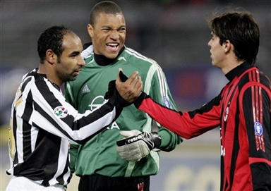 篮球CBA球队更换外援，期待改善进攻