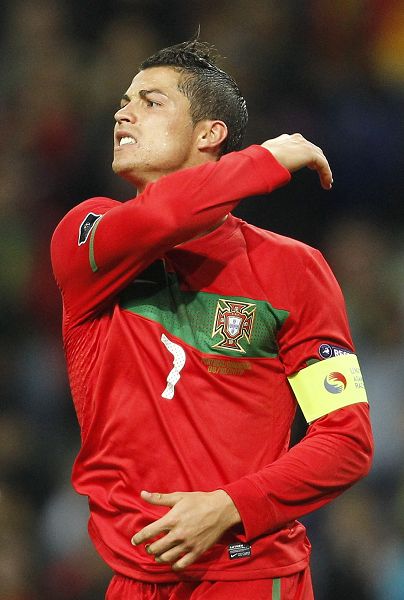 足球中超新援顺利完成注册，或将迎首秀（中超新援完成注册，首秀在望）