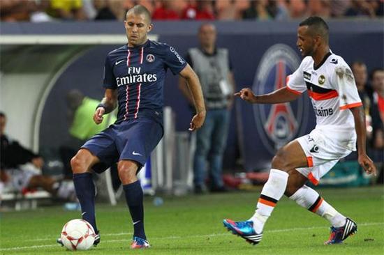 汉堡vs云达不莱梅：法比奥-维埃拉、洛孔加首发，菅原由势、施密德出战（汉堡对阵云达不莱梅：法比奥-维埃拉、洛孔加先发，菅原由势、施密德亮相）