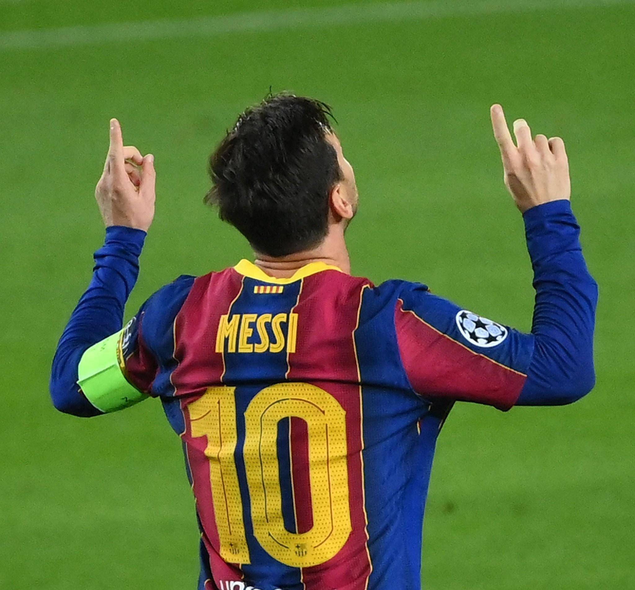 杰伦·布朗本赛季已经10次单节砍下15+，高居联盟第一