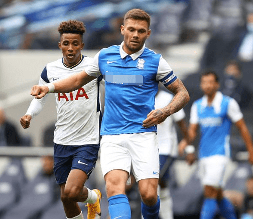 一桩六千万转会的落空，如何让曼联和维拉同时感到悔不当初（6000万转会告吹，曼联与维拉为何同样追悔莫及）