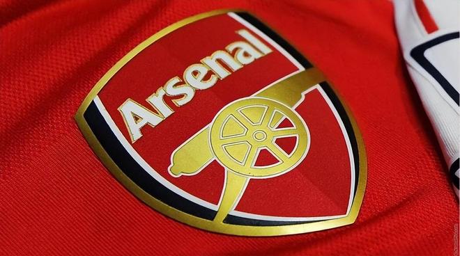 记者：巴萨已经就阿尔瓦雷斯的转会与马竞进行了接触（媒体：巴萨已与马竞就阿尔瓦雷斯转会展开接触）