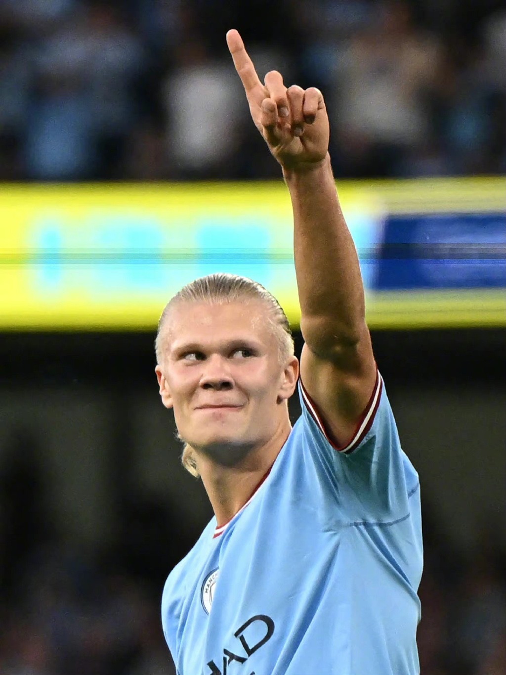 斯基拉：莫拉塔左大腿内收肌严重受伤，预计明年3月才能复出（斯基拉称：莫拉塔左大腿内收肌重伤，恐缺阵至明年三月）