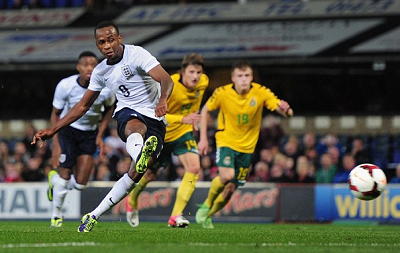 随国安已获三冠，张稀哲：拿第四冠时退役；3月份就开始练捧杯（随国安三冠在手，张稀哲：夺第4冠就退役，三月起练举杯）