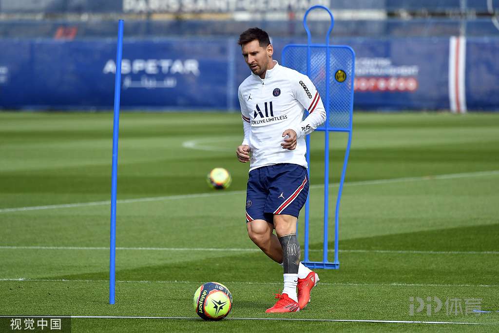 欧冠战报：库杜斯、西蒙斯点射，热刺3-0布拉格斯拉维亚